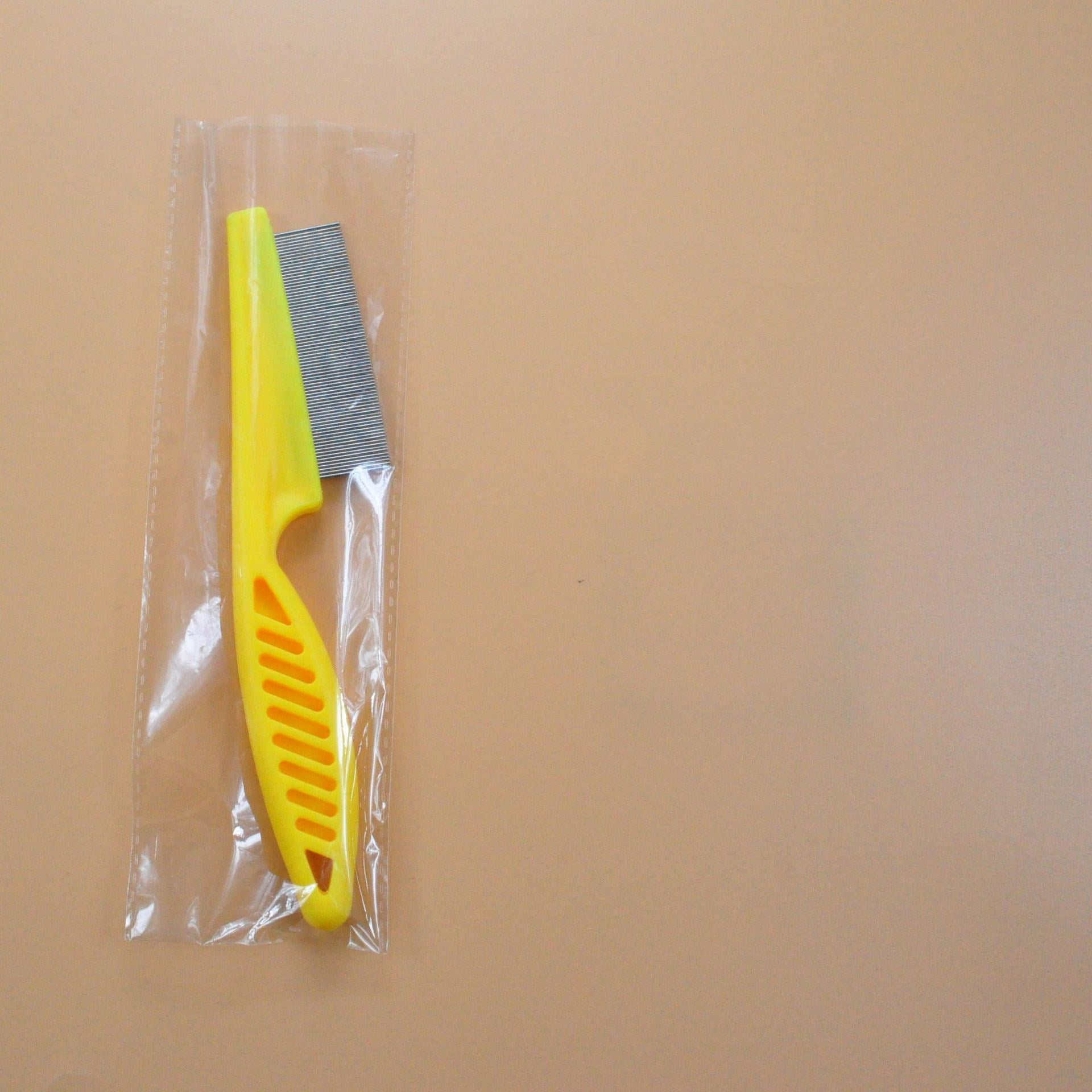 Stainless Steel Fine-Tooth Flea Comb - Gentle Grooming for Cats & Dogs