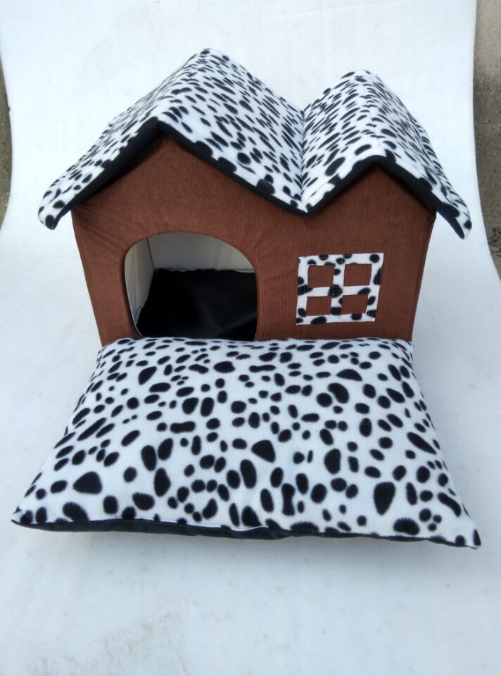 Cozy Pet House Kennel - Warm Indoor Dog & Cat Hideaway with Chimney