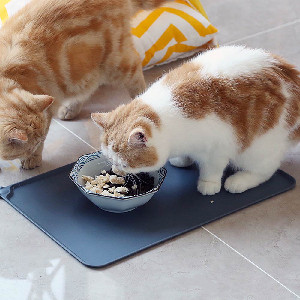 Waterproof Silicone Pet Food Mat - Non-Slip Feeding Placemat for Dogs & Cats